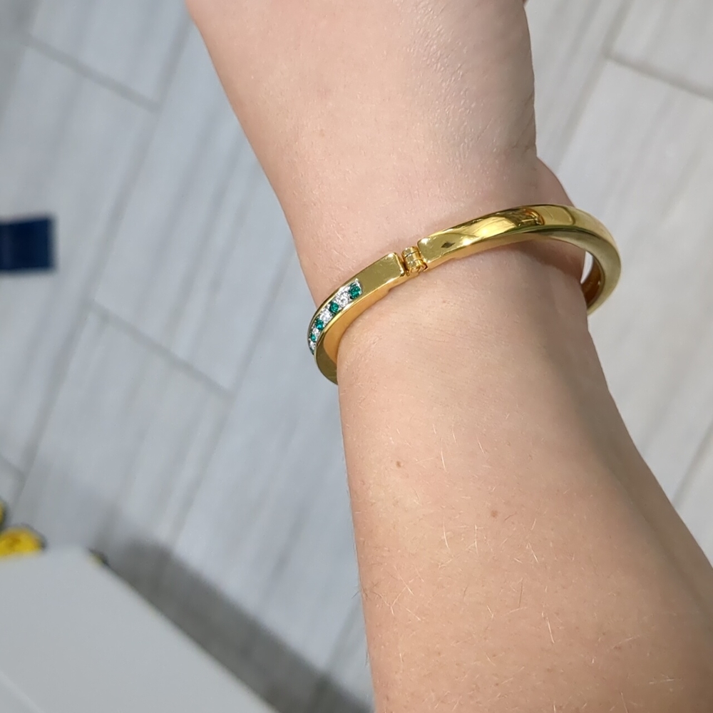 Swarovski crystal green and clear/diamond look pave hinged gold bracelet - Picture 10 of 10